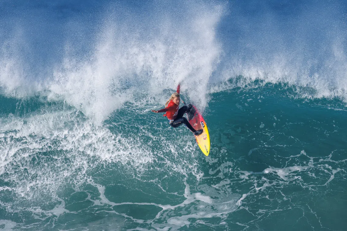 Canadian teen Brooks scores perfect 10 at Fiji Pro surfing event