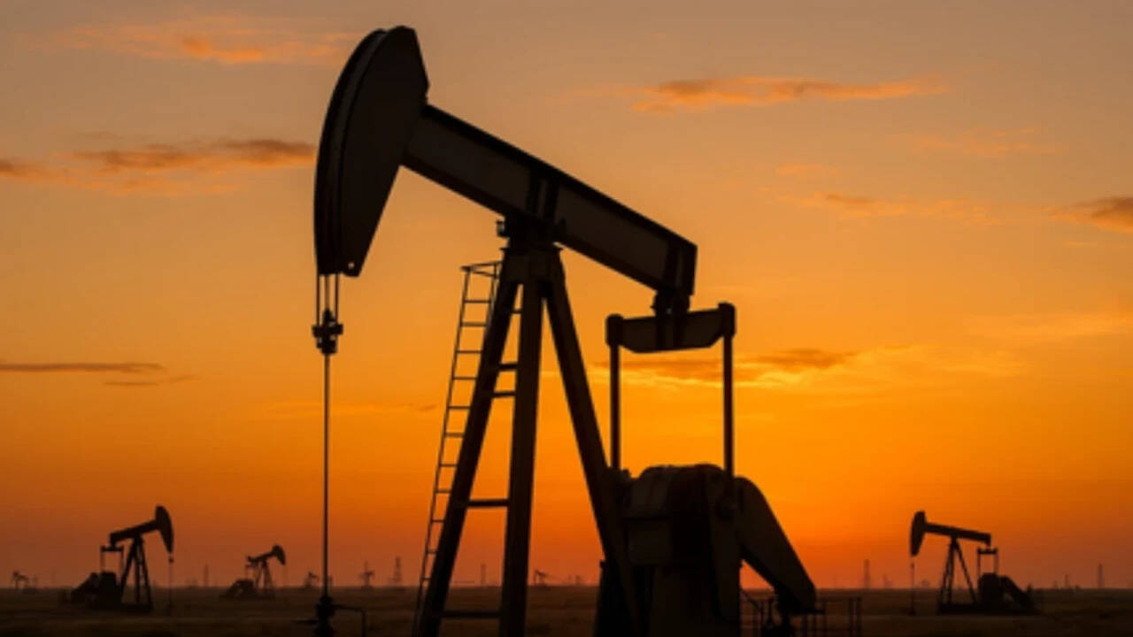 Gulf oil exports maintain pre-conflict levels despite Hormuz tensions