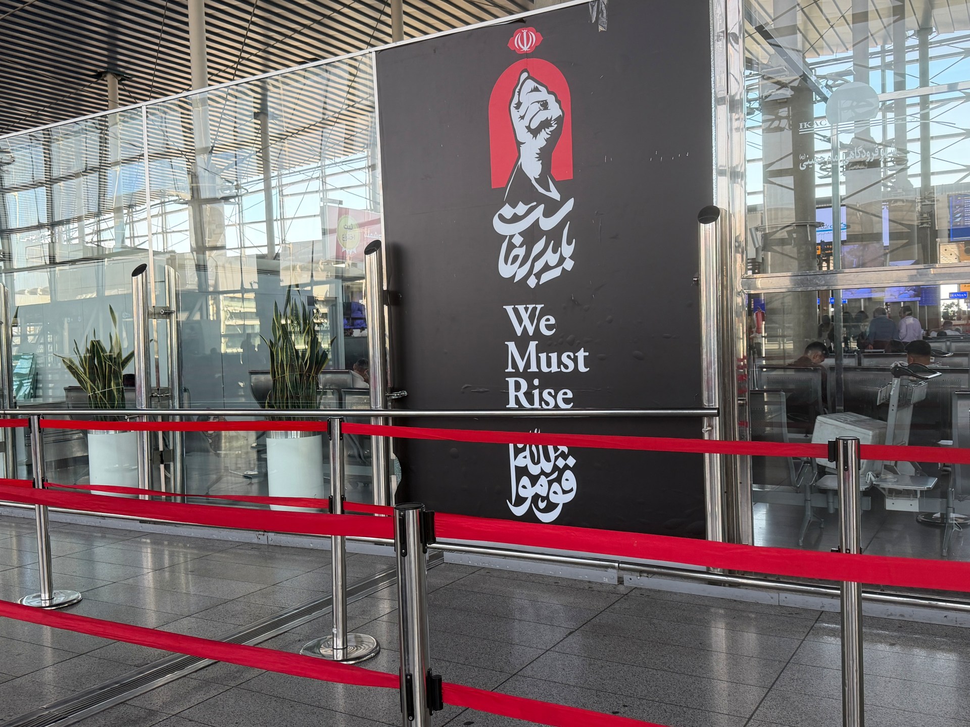 US sanctions force Iranian carriers to abandon air routes, stranding thousands