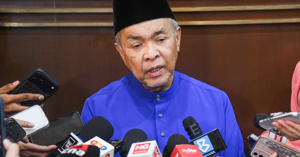 Zahid gembira kumpulan M40 dapat manfaat pelepasan cukai lebih tinggi