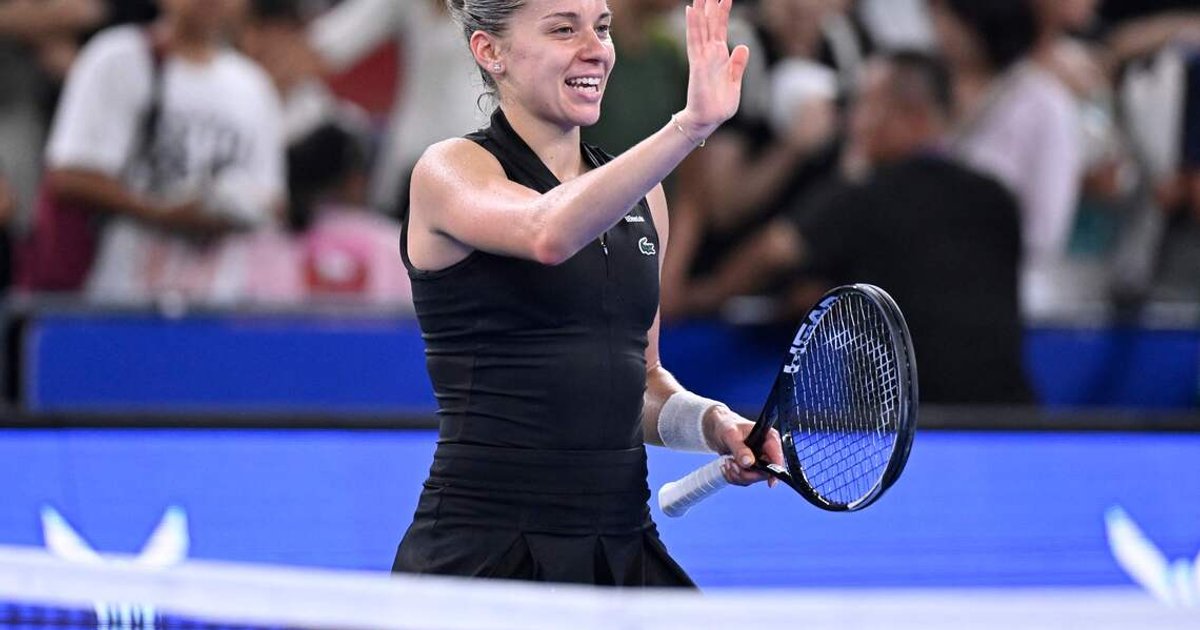 Injured Swiatek bows out of Wuhan Open semi-final