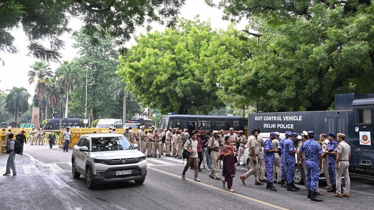 Delhi Police beef up security as CJP seeks new Jantar Mantar protest date