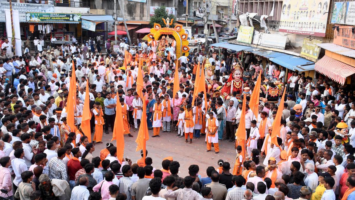 Kalaburagi concludes 21-day Hindu Mahaganpati festival with ceremonial immersion