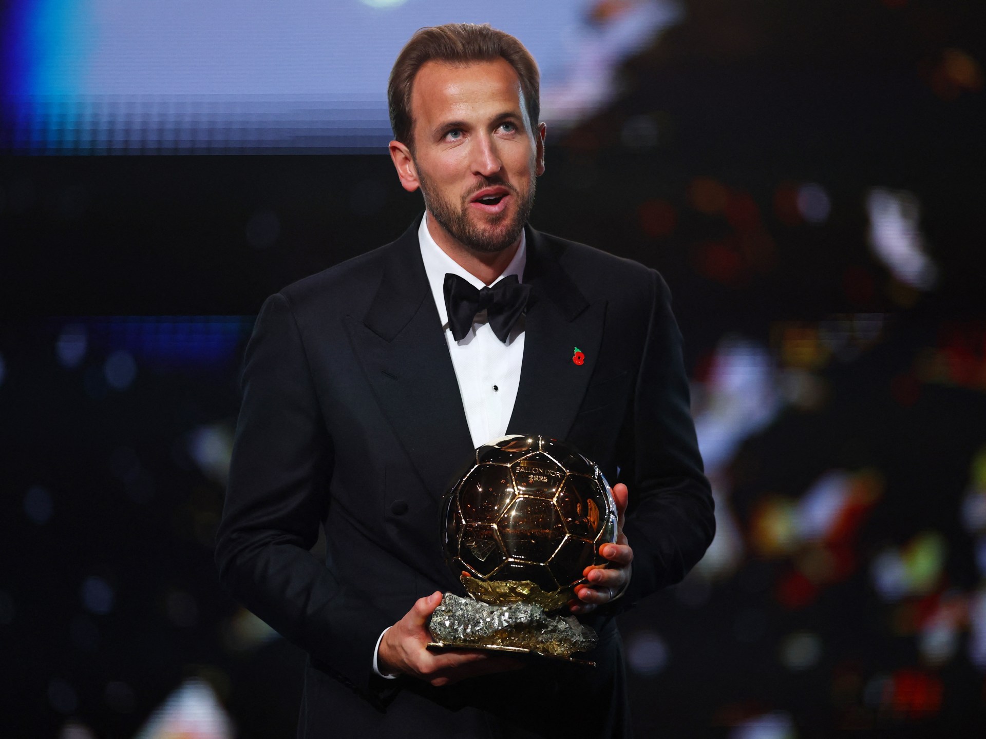 Kane claims Ballon d'Or, Putellas wins women's award