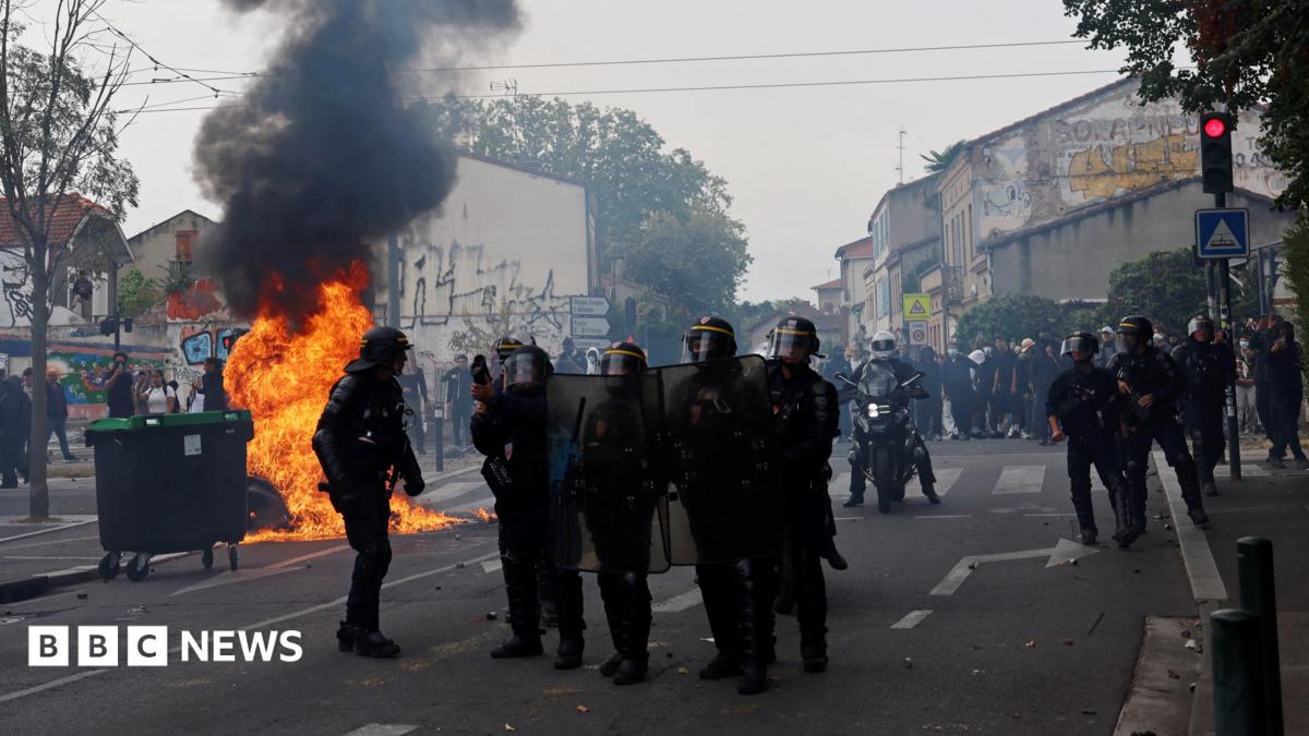France closes hundreds of schools as student unrest spreads