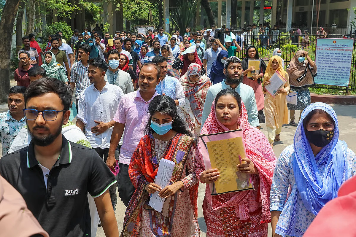 যাচাইকরণে ব্যর্থ প্রার্থীদের মুখ লুকানোর দশা