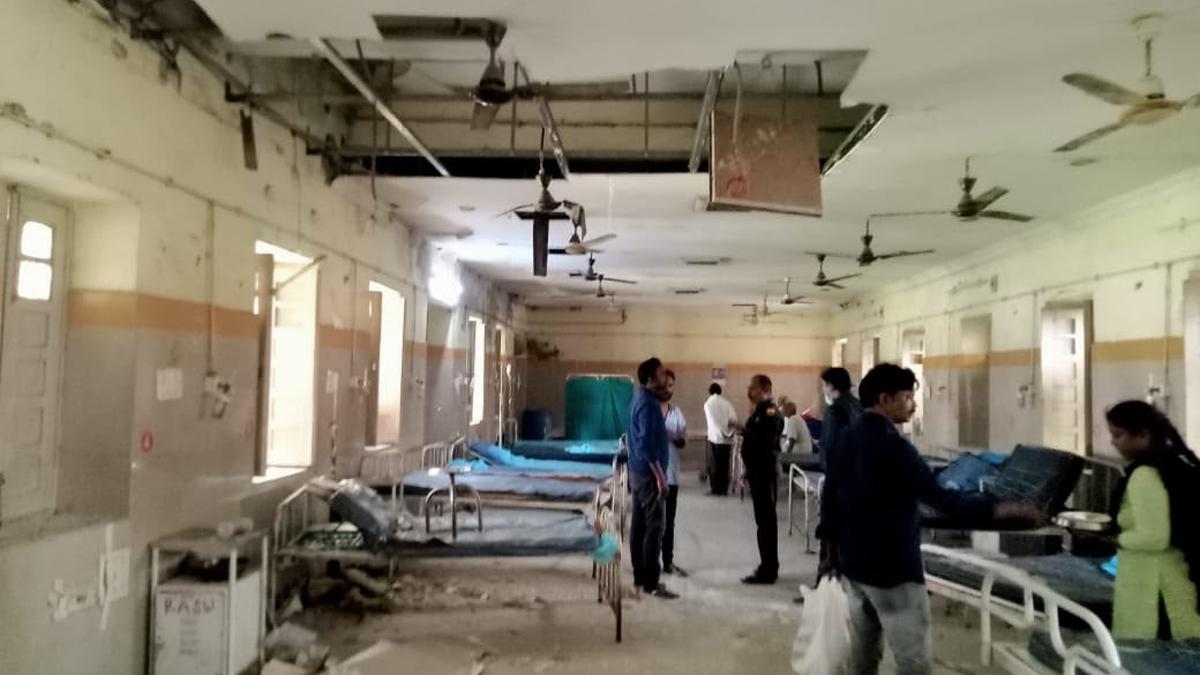 Three patients injured as ceiling collapses at MGM hospital in Warangal