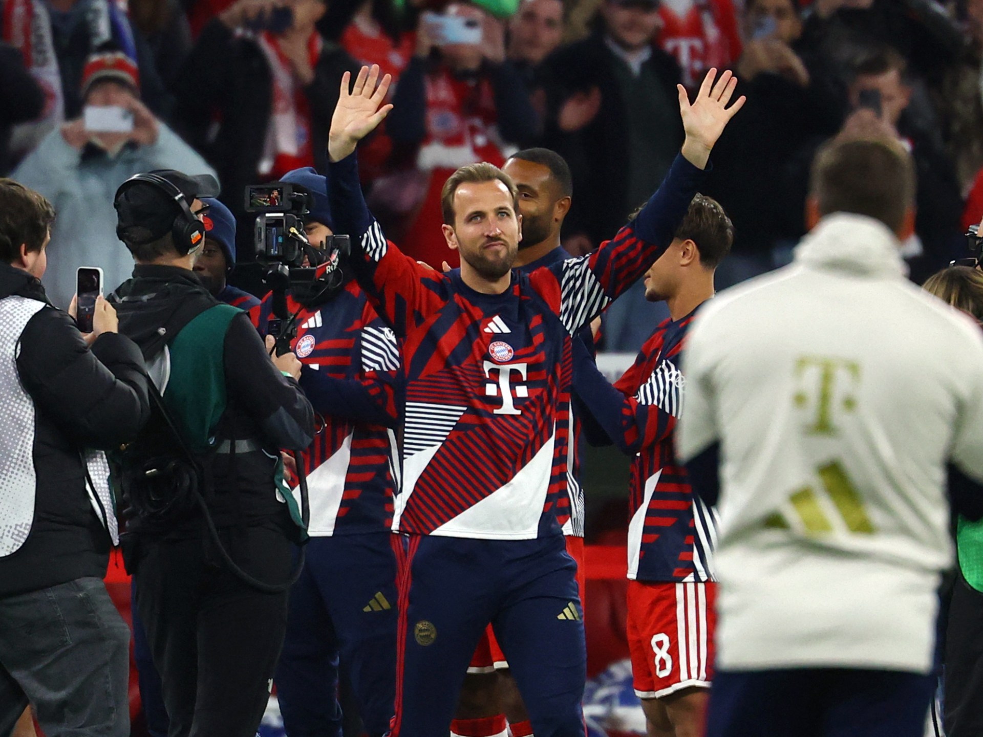 Bayern Munich celebrate Kane's Ballon d'Or honour with Magdeburg victory