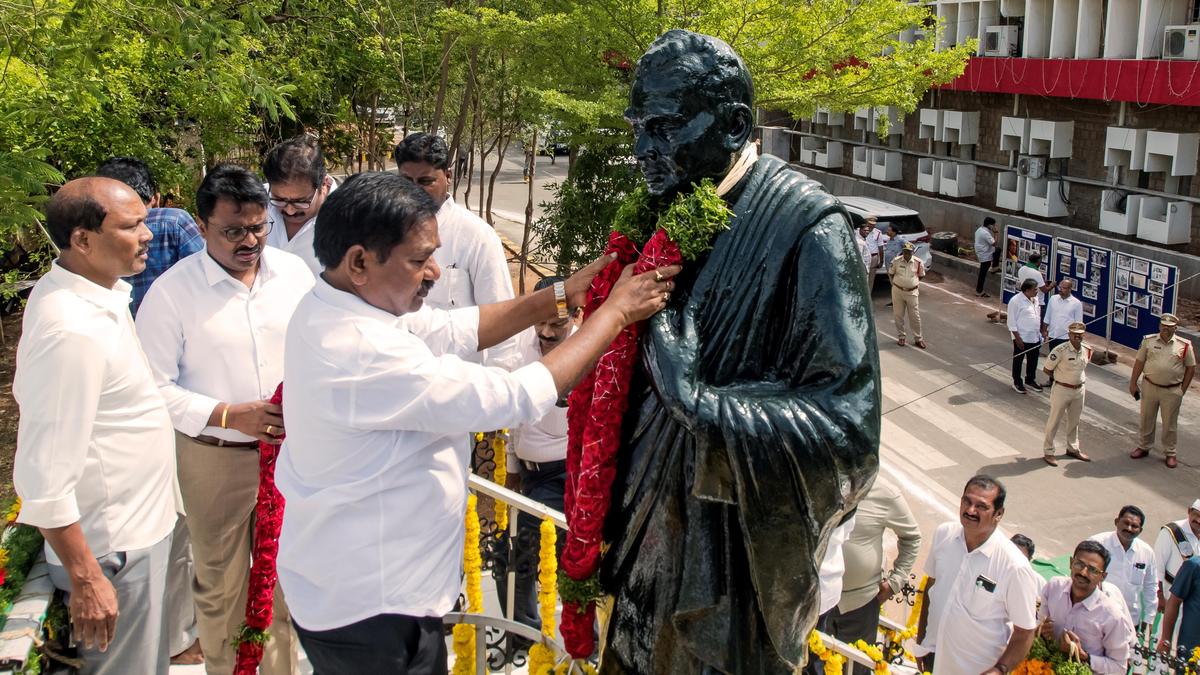 Descendant plans biography to unveil Prakasam Pantulu's untold legacy
