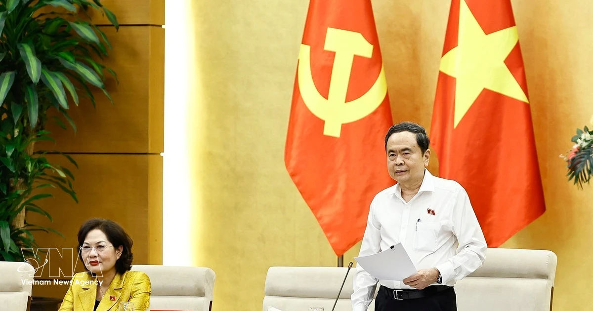 Vietnam's parliament chief calls for removal of outdated regulatory obstacles