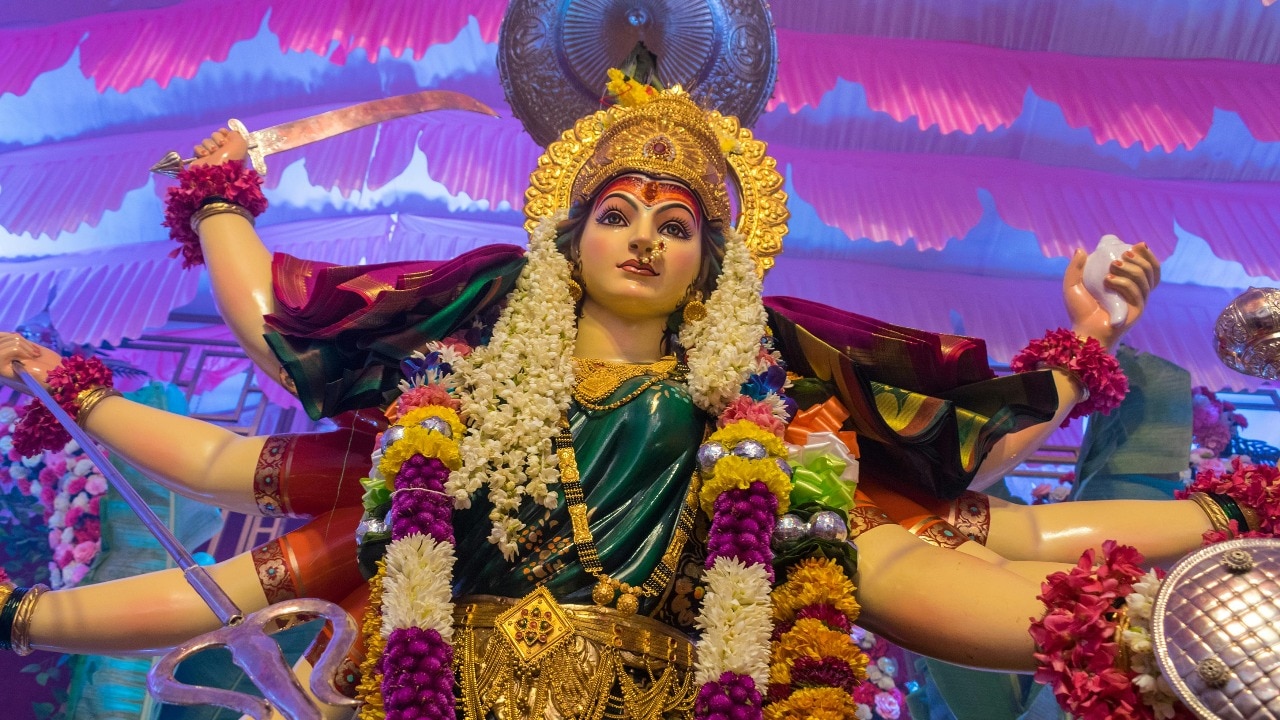 महाष्टमी पर कन्या पूजन का शुभ मुहूर्त: 19 अक्टूबर को जानें सही समय