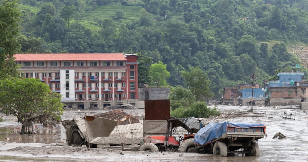Over 800 tourists unaccounted for in devastating Nepal and Tibet floods