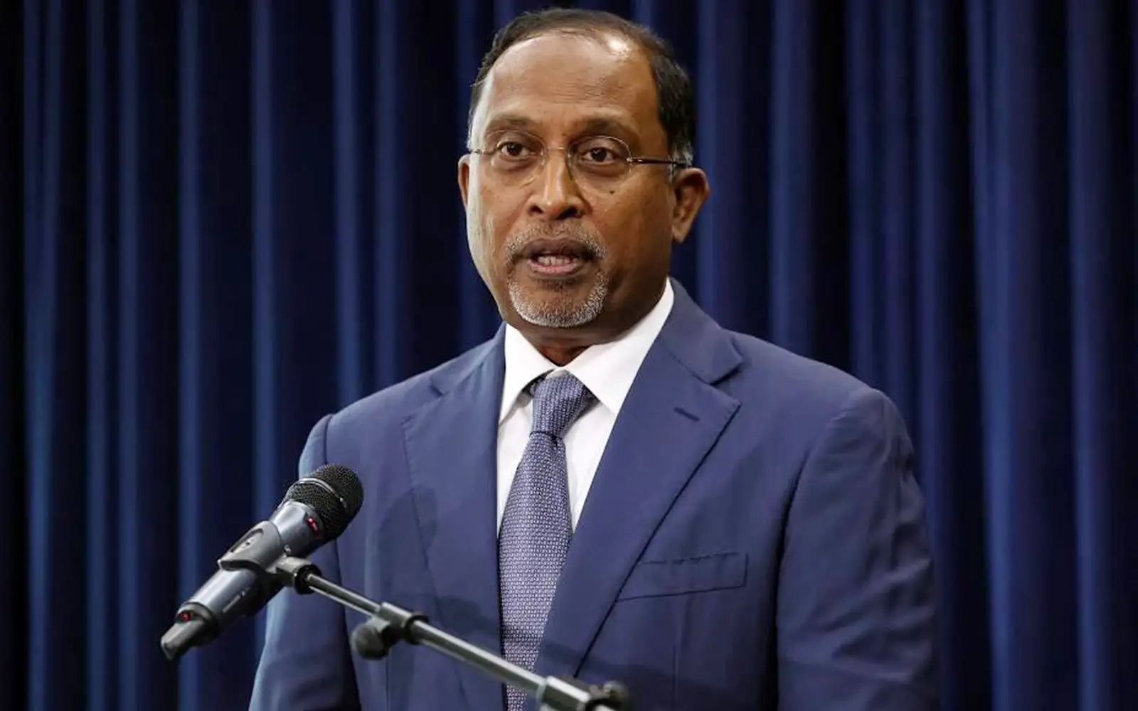 Education Minister Defends Student Questioning Najib Fundraising Efforts