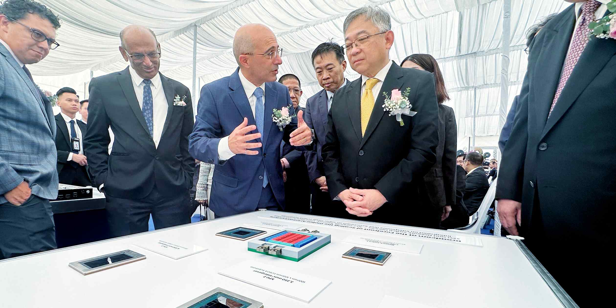 Broadcom and Toppan launch Singapore's first advanced chip substrate plant