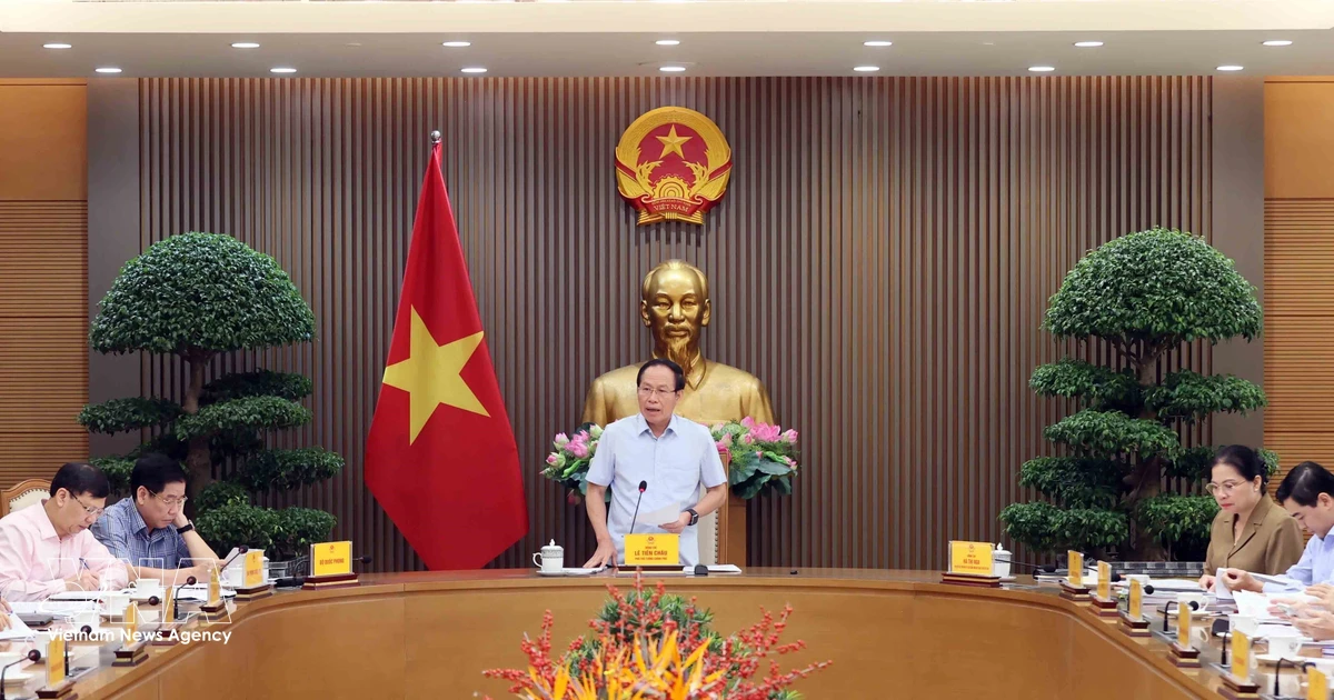 Vietnam's Deputy PM calls for removal of legal obstacles to growth