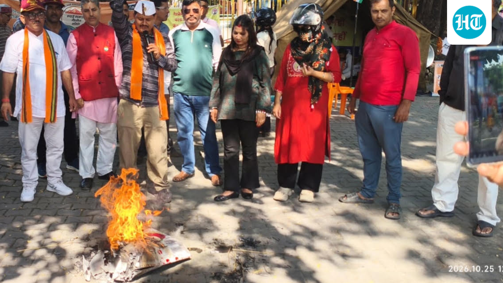 Akhilesh Yadav effigy burned over 'infiltrator' remarks on Uttarakhand