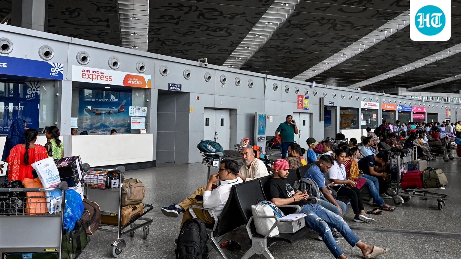 Bomb threat note sparks search at Kolkata airport; operations continue