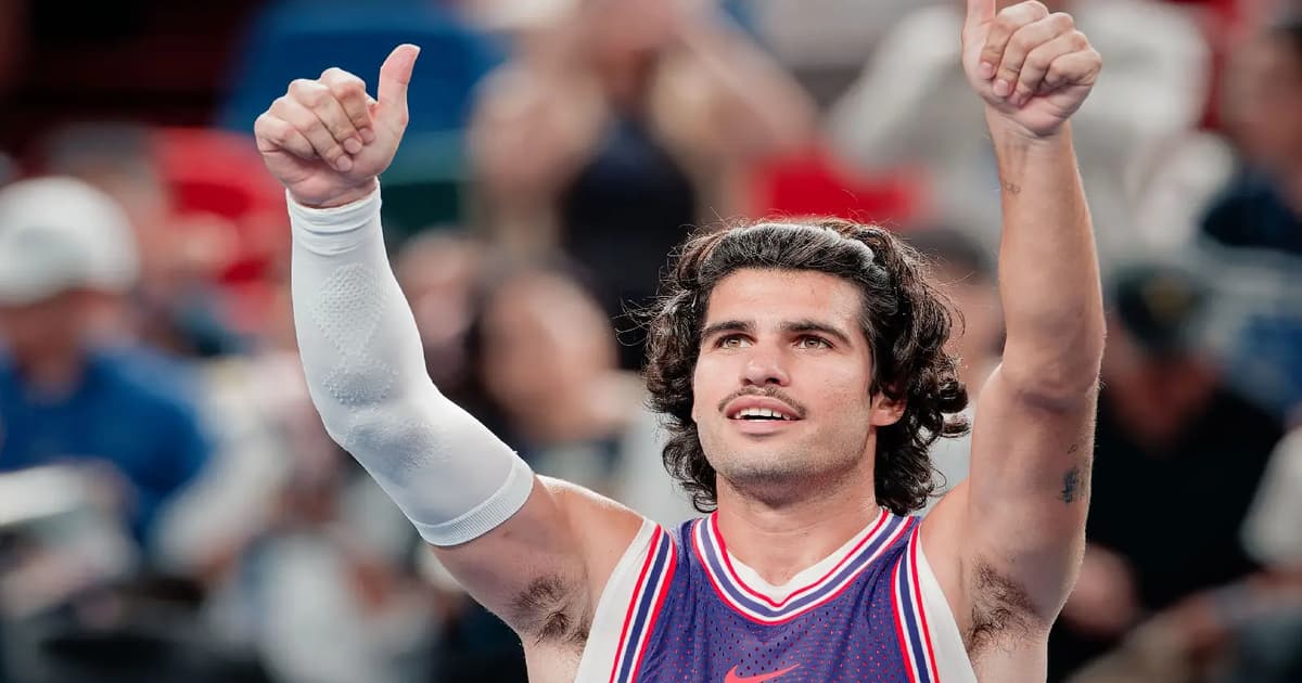 Alcaraz Tundukkan Cerundolo dengan Mudah di Shanghai Masters