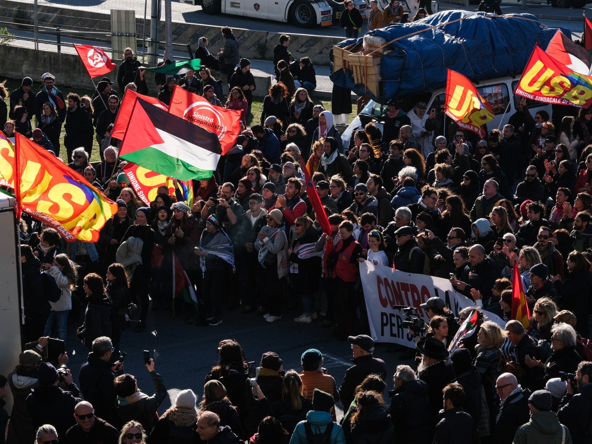 Global dockworkers' strike aims to pressure Israel over Gaza