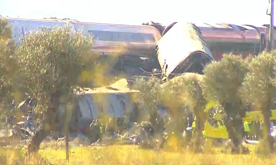 Spain rail disaster kills at least 30 in high-speed train collision