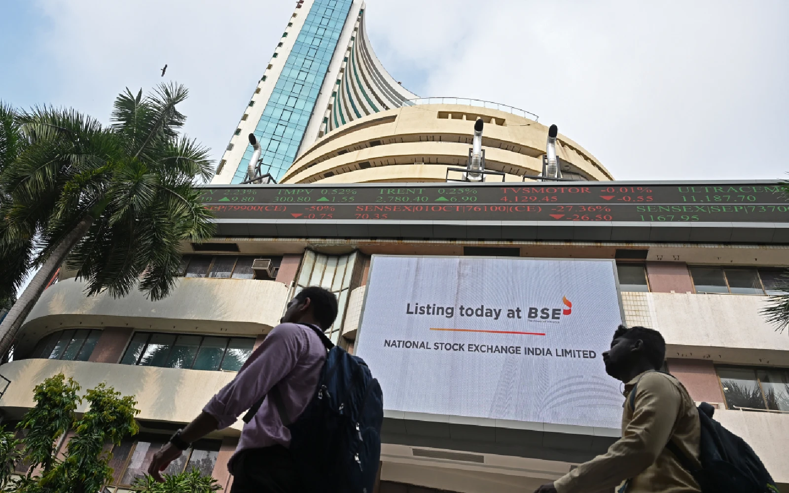Jio soars on market debut, becomes India's second-most valuable firm