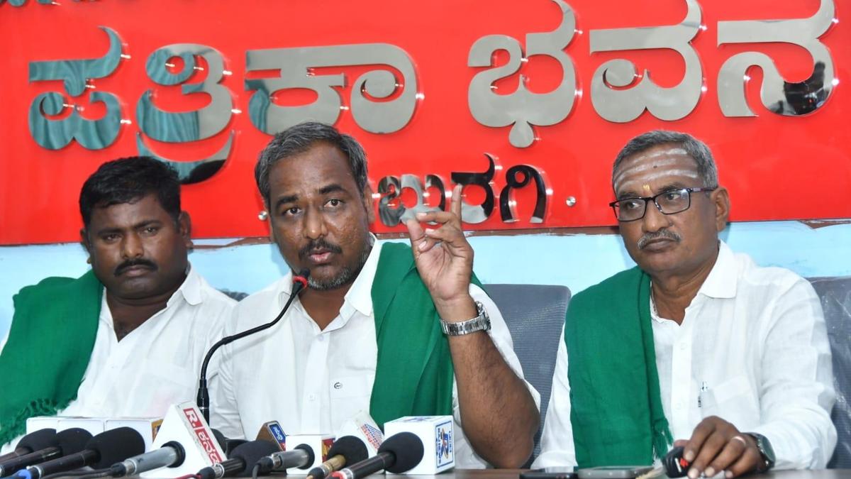 Sugarcane farmers plan highway blockade over price demands