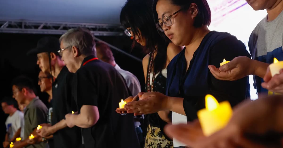Dua aktivis Hong Kong didapati bersalah mencerca subversi atas vigil Tiananmen