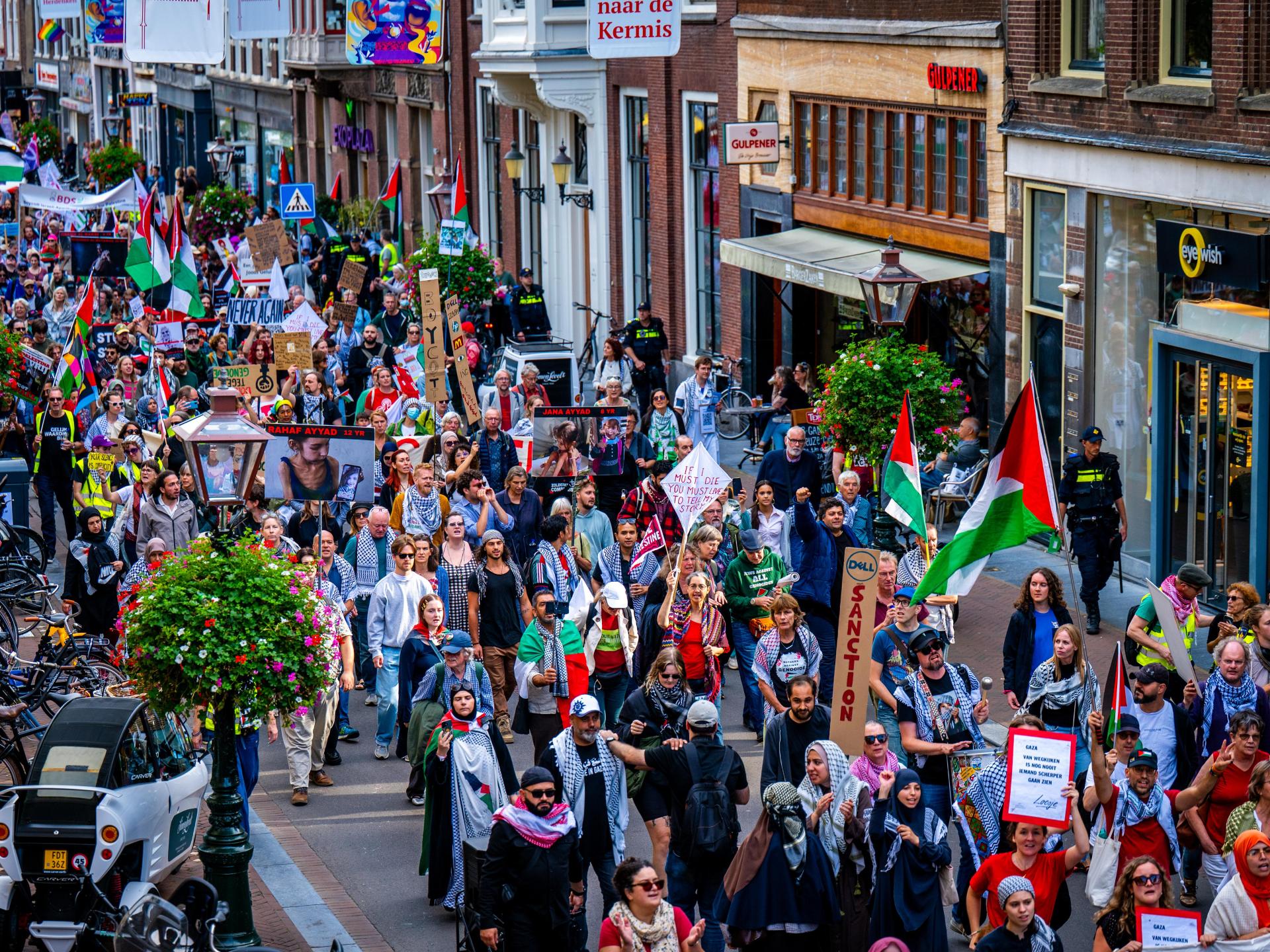 Israel strips diplomatic privileges from Dutch envoys over settlement sanctions