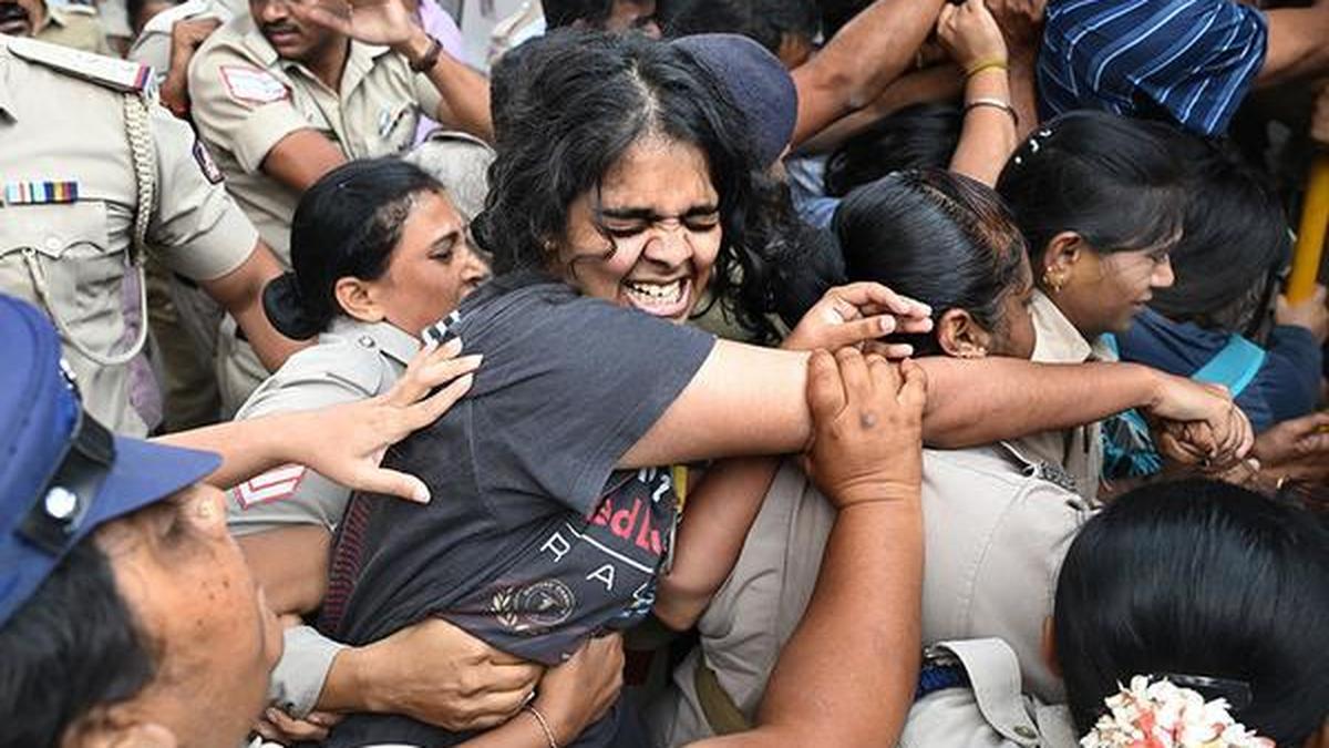 Police detain 50 activists protesting against SIR at Town Hall