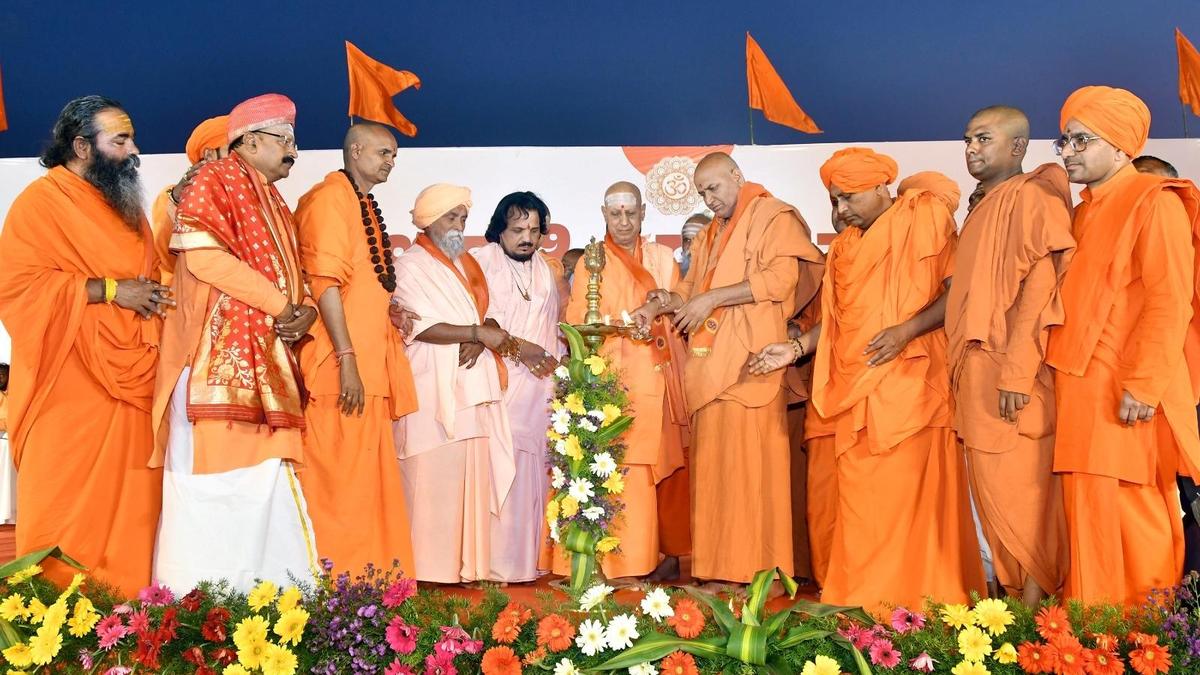 Seer warns against Hindu divisions over Lingayat, Veerashaiva identities