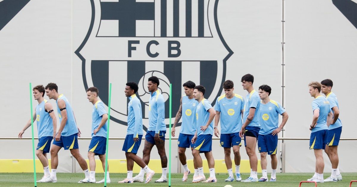 Barcelona faces allegations of payments to former refereeing official