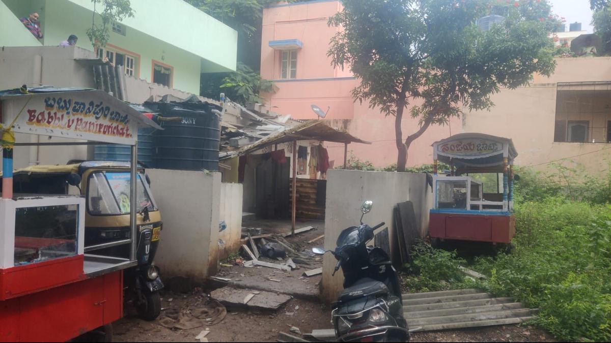 Cylinder blast at Bengaluru godown injures three, child among victims