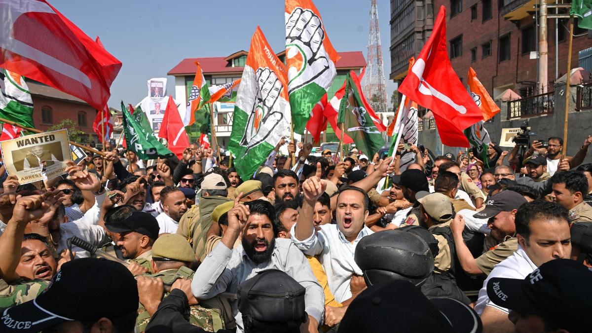 Kashmir parties protest CEC appointment; draw parallels to 2019 lockdown