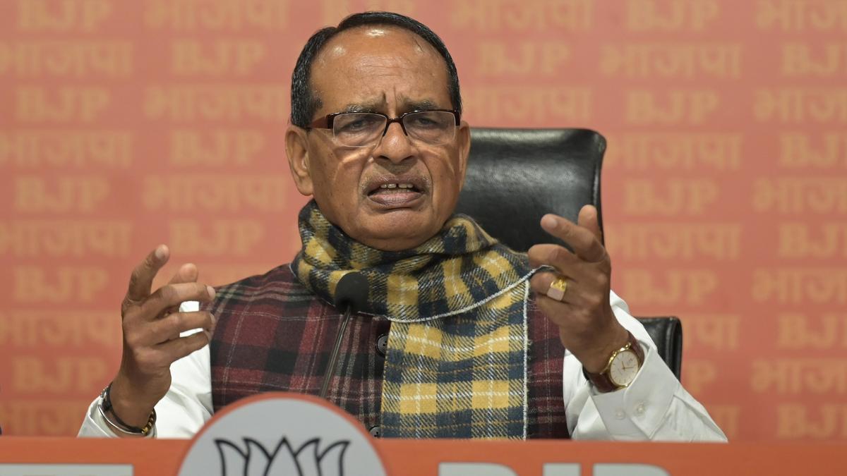 India bloc fracturing, Rahul Gandhi unsuitable as leader: Chouhan