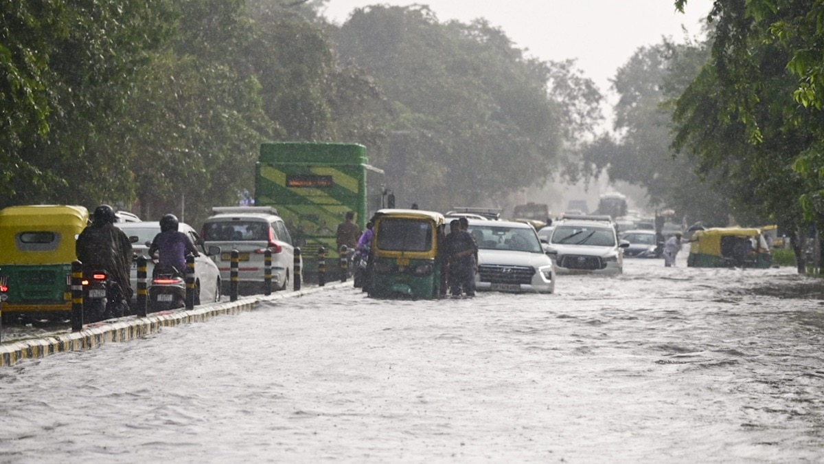 जन्माष्टमी पर देशभर में बारिश का अलर्ट, दिल्ली-NCR भी प्रभावित