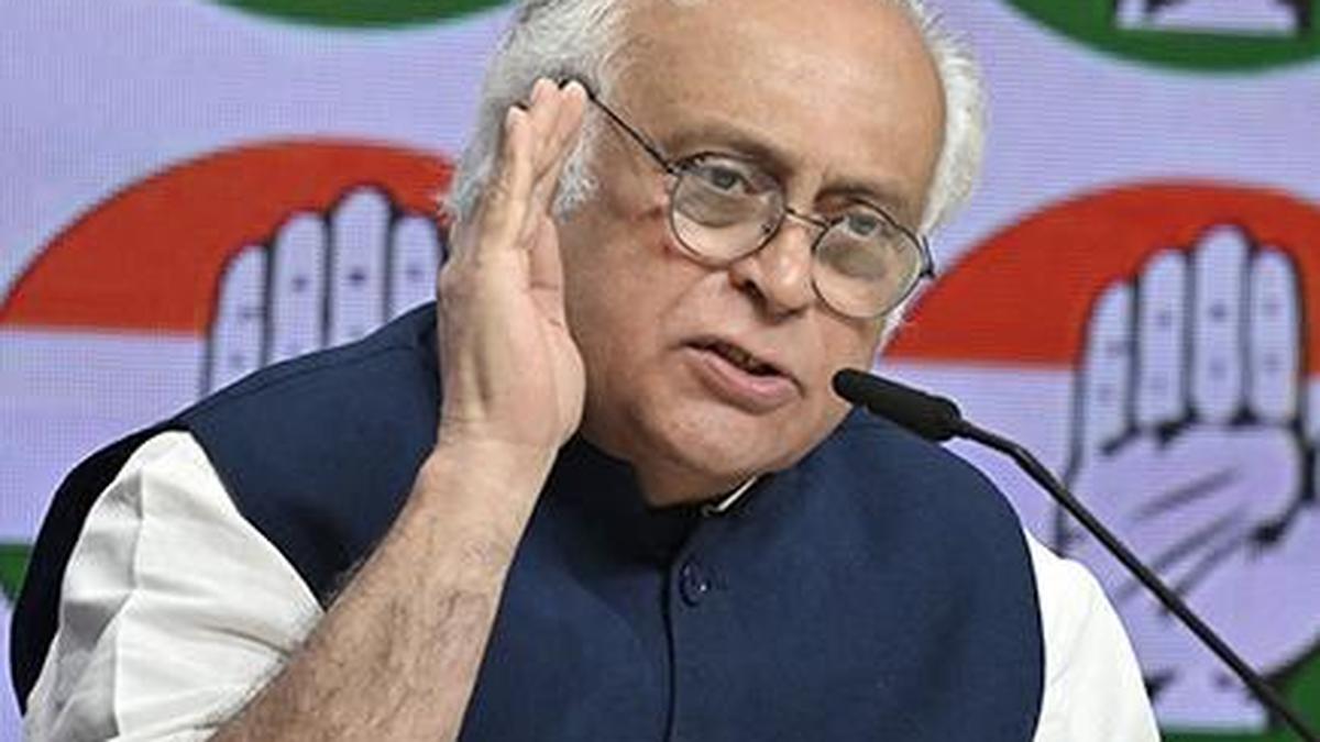शिक्षा व्यवस्था को खोखला करने का आरोप, राहुल ने छात्रों का समर्थन किया