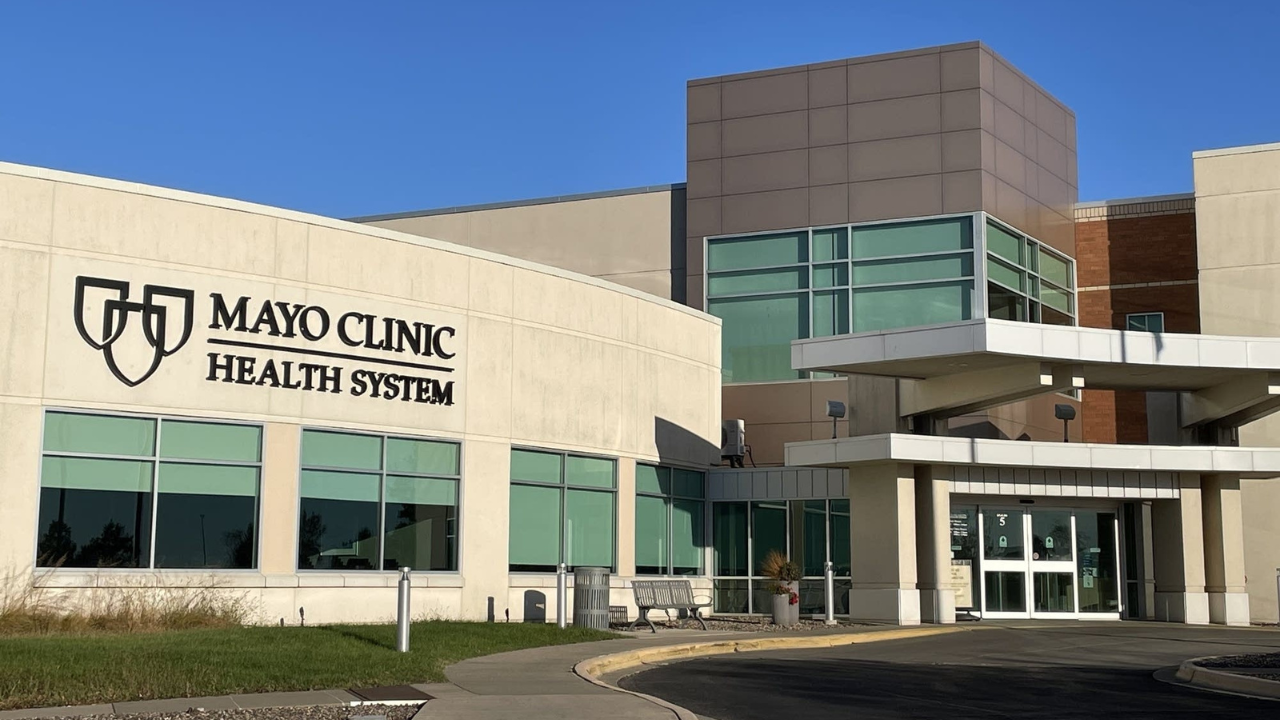 Farmer's $10.9m bequest to cancer centre hinges on hospital independence