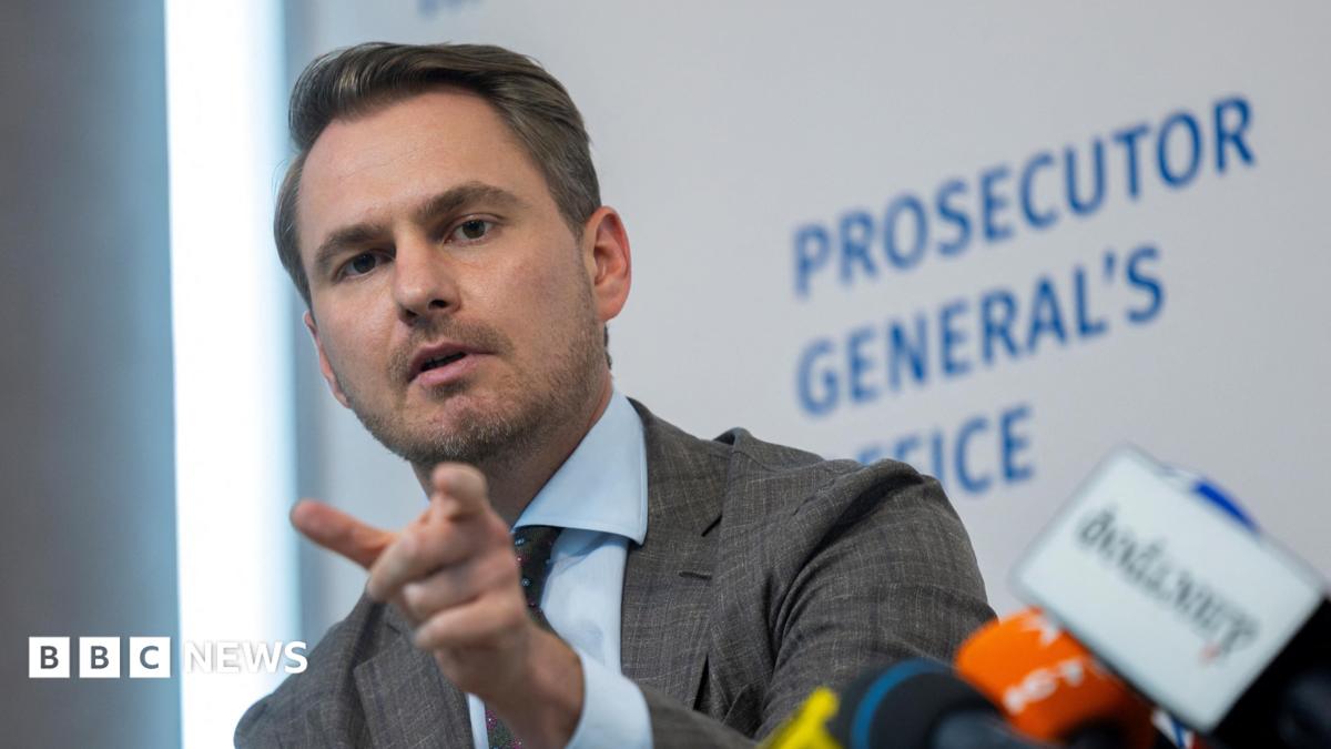 Ukraine's top prosecutor resigns amid call centre corruption allegations