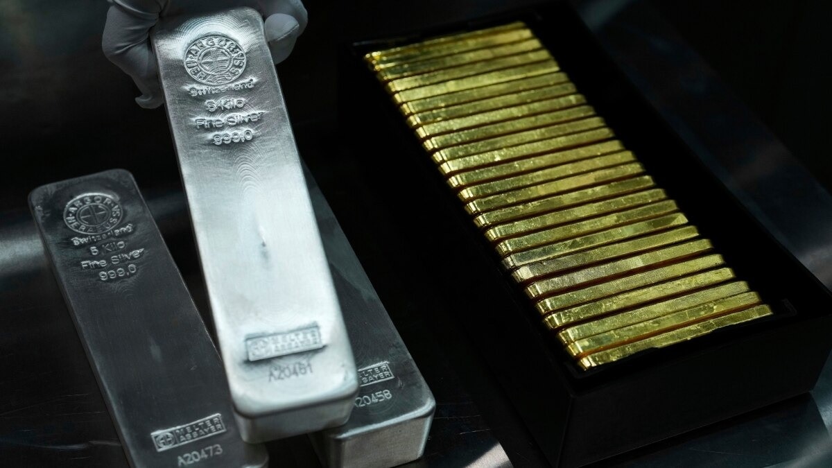 Gold and Silver ETF Investors Face 50% Losses as Precious Metals Slide