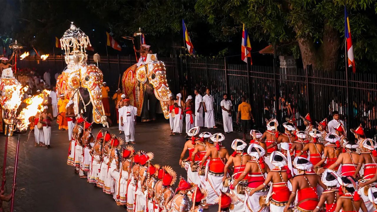 Colombo deploys traffic management plan for second Randoli Perahera