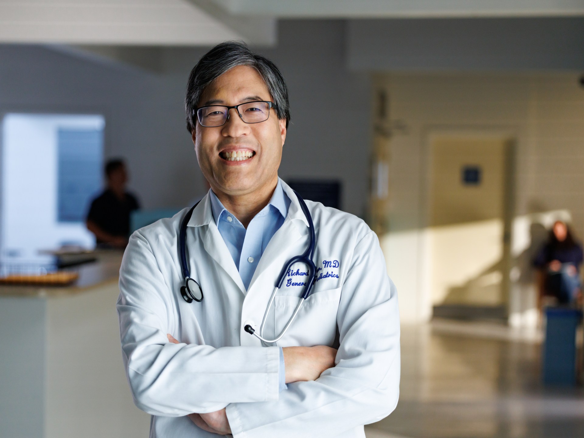 Democratic physicians mobilize for 2026 midterms amid healthcare policy concerns