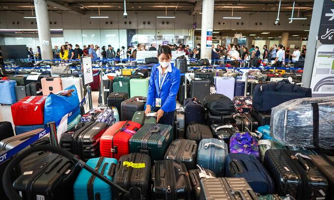 Thai Airways suspends cargo operations amid Bangkok flooding crisis