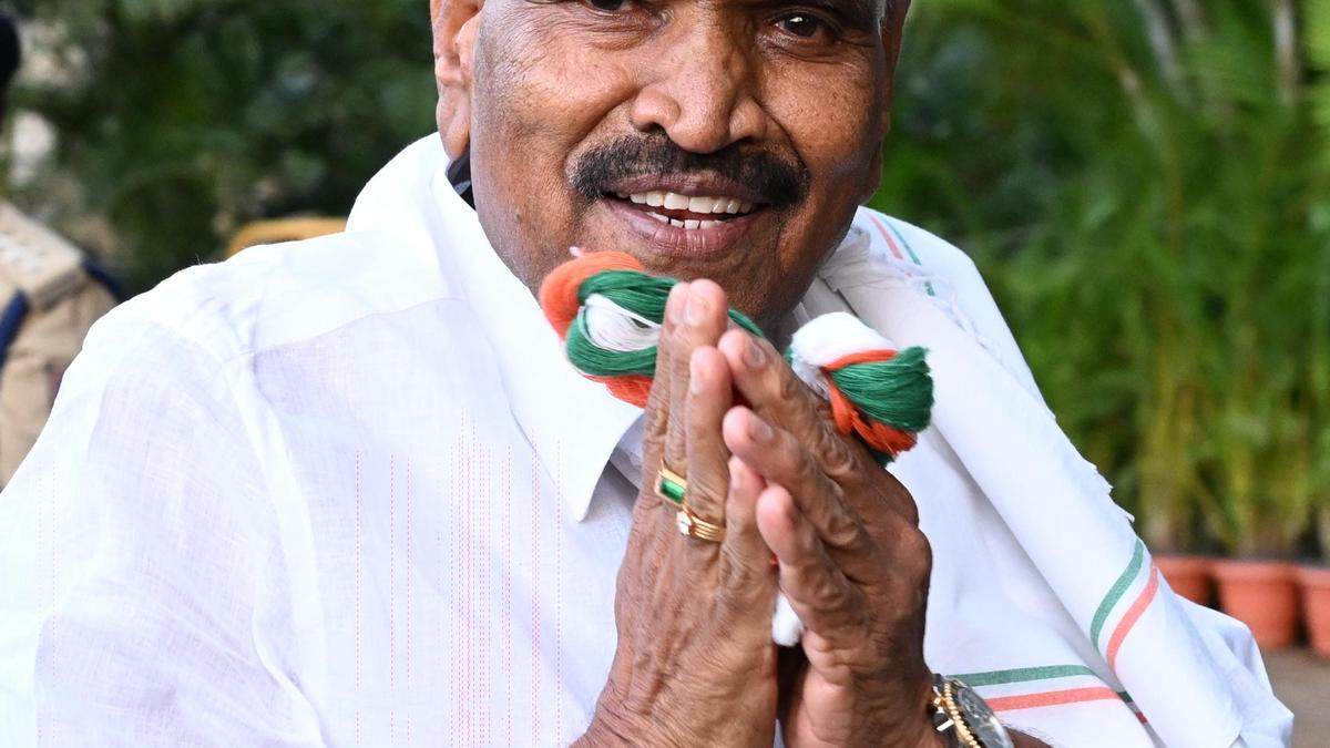 Karnataka minister's remarks at Sakleshpur event spark political controversy