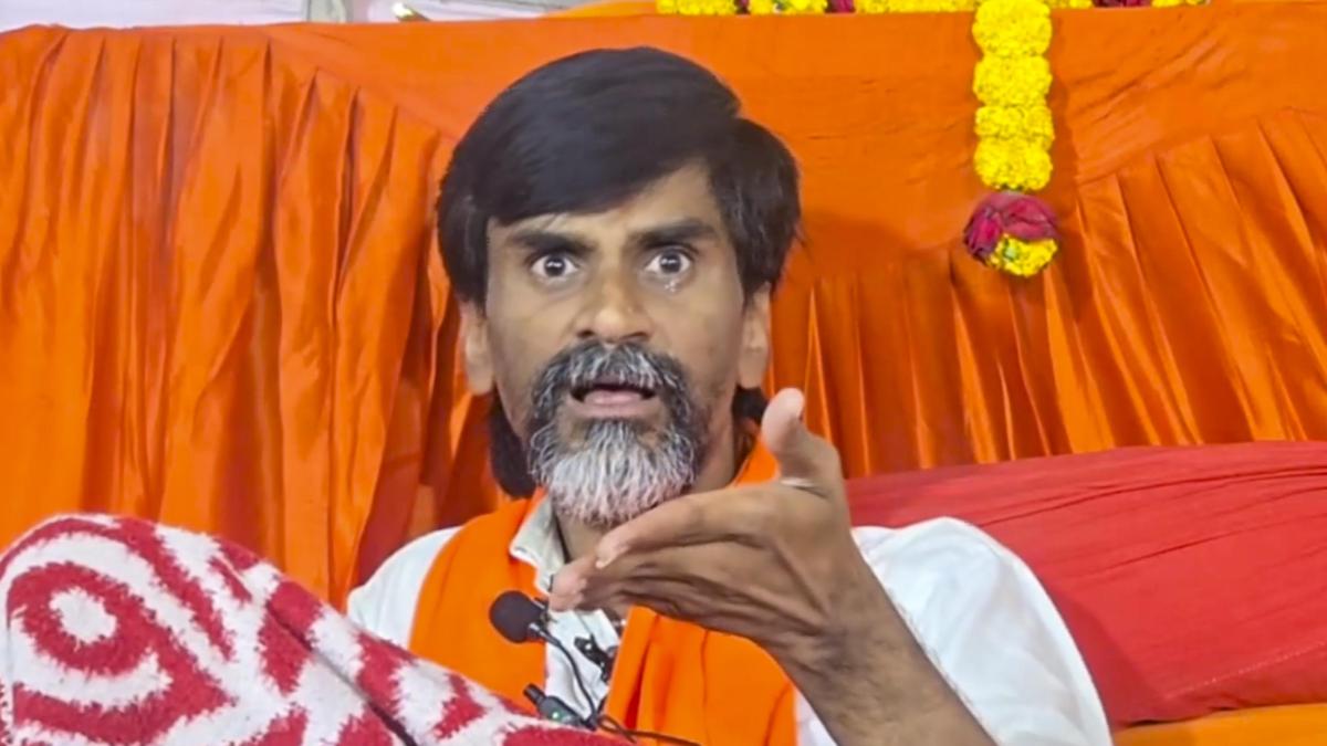 Maratha activist demands full probe into audio clip allegation against CM Shinde