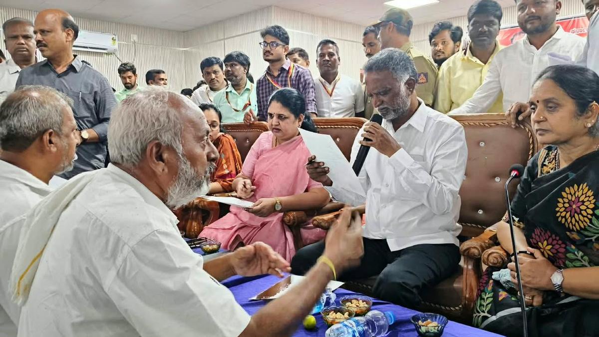 Officials ordered to fast-track grievance resolution under Praja Seva drive