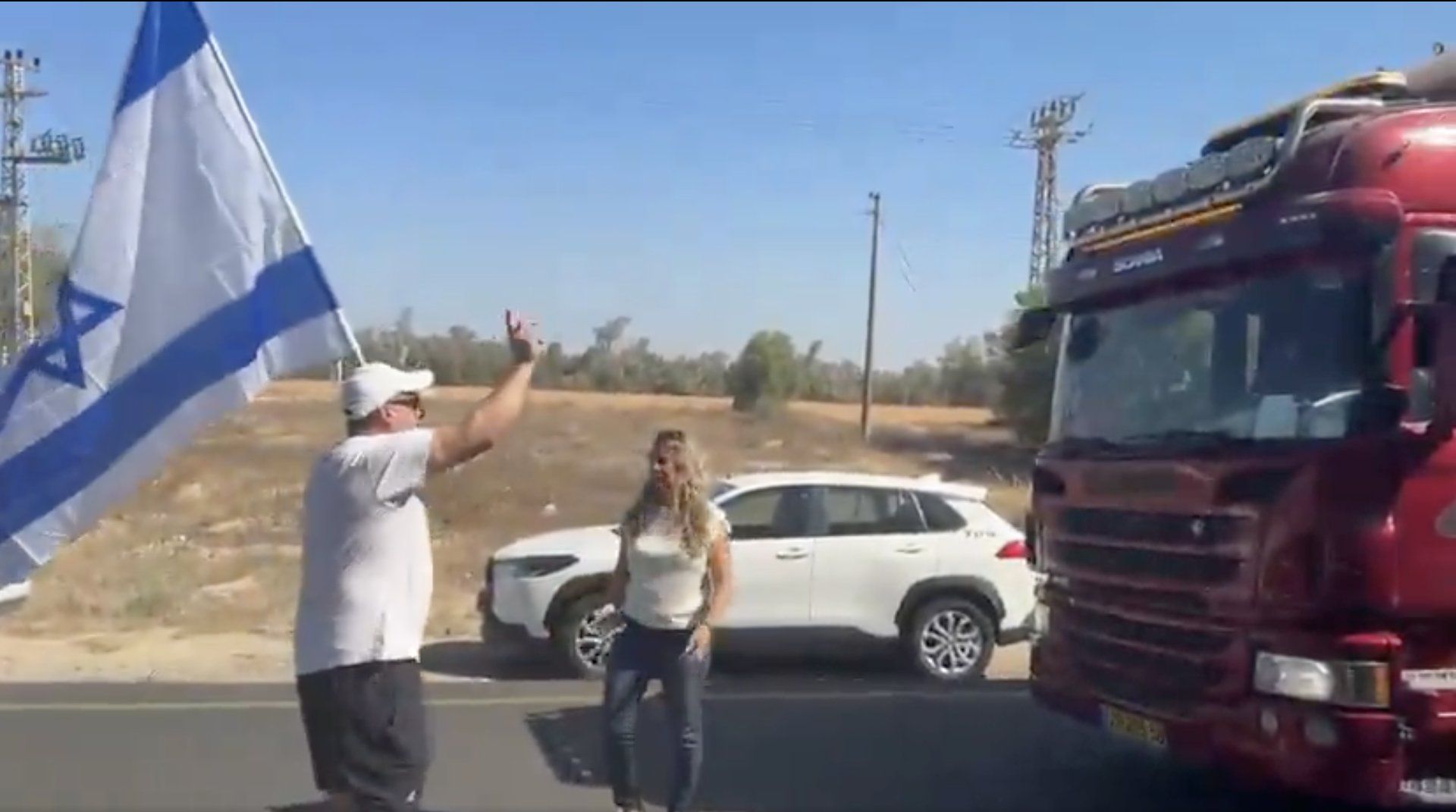 Israeli protesters block humanitarian aid convoys heading to Gaza