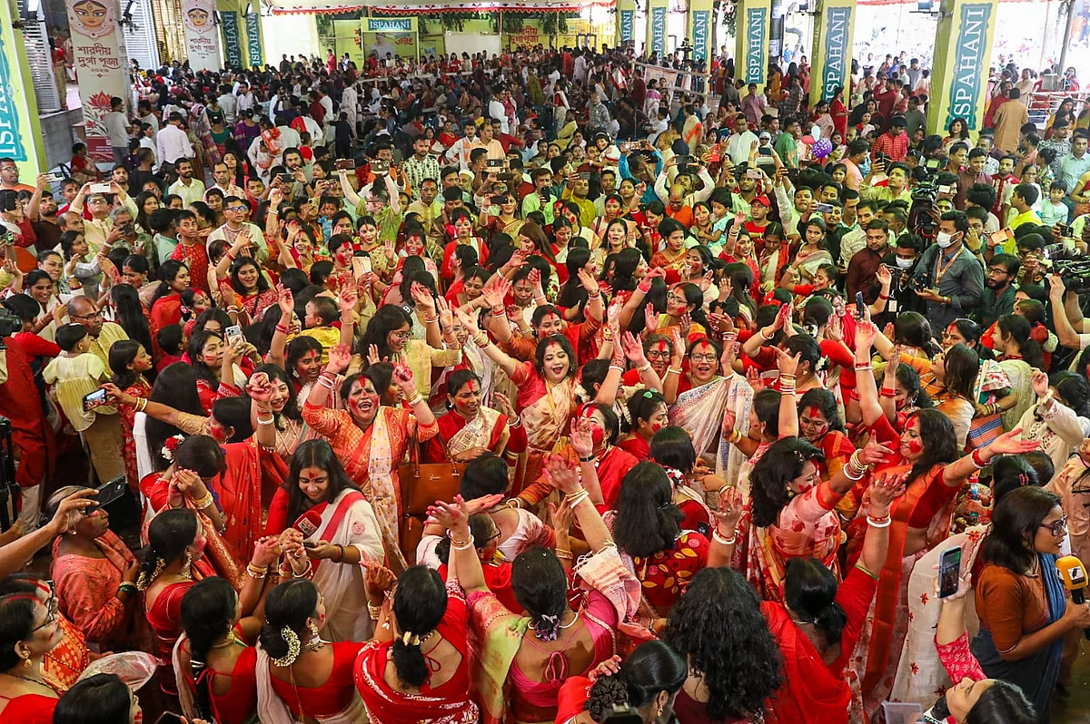 Bijoya Dashami Marked by Sindur Khela Festivities Across Pandals