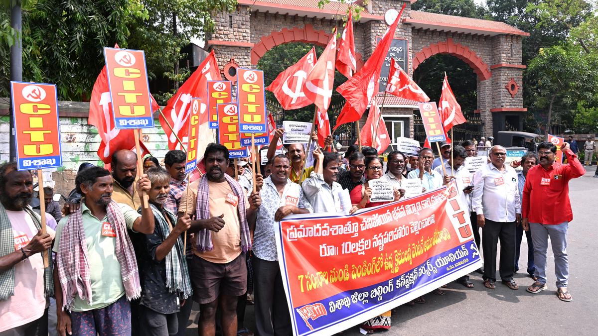 Construction workers demand enhanced accident insurance protection