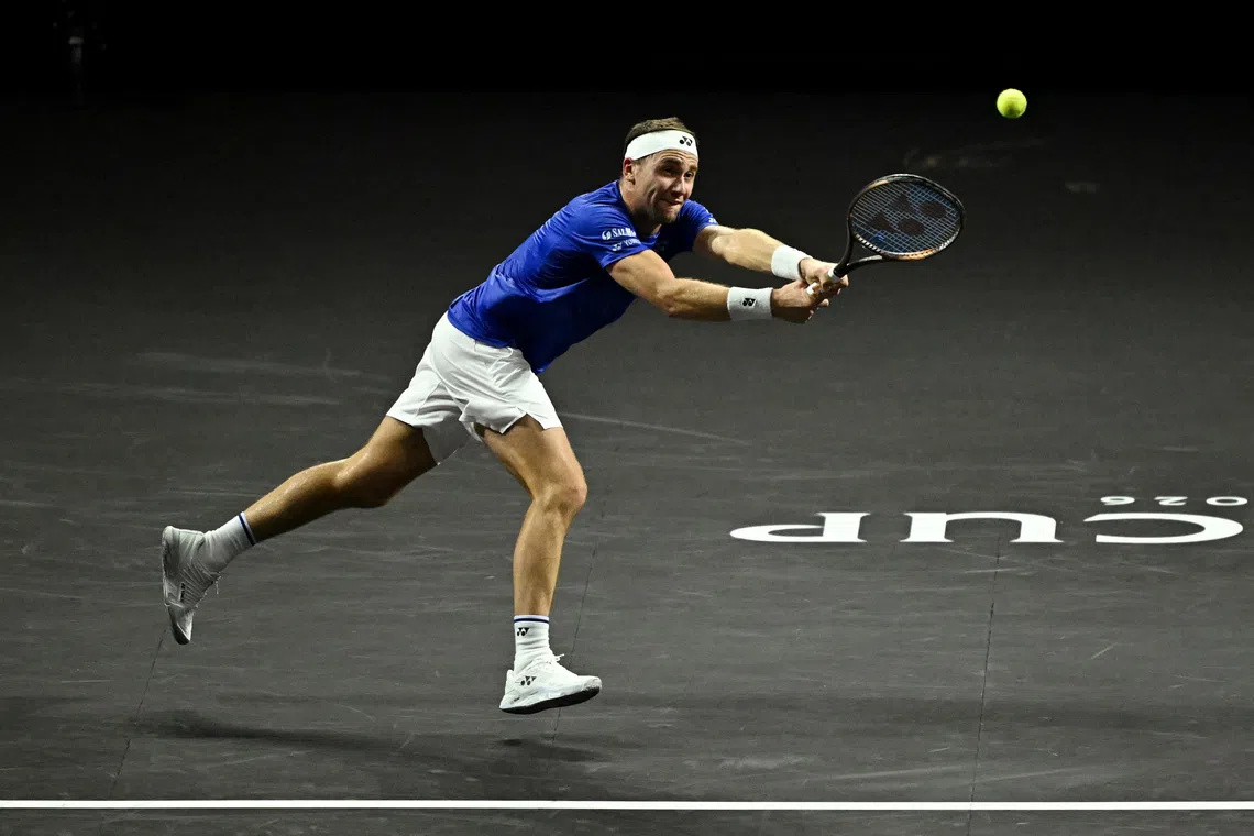Laver Cup deadlocked after opening day as Europe, World split matches