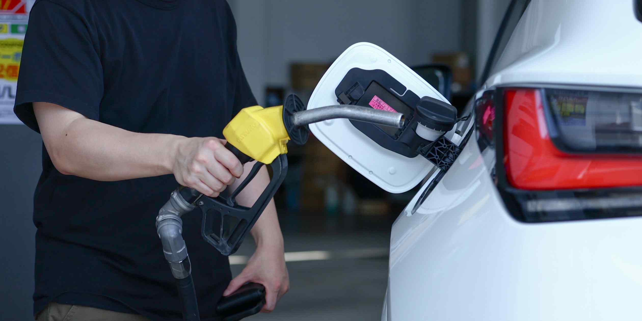 Petrol vehicles dip below half of global new car sales